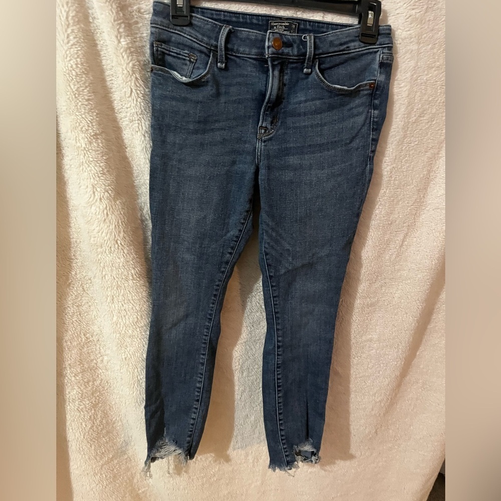 Mid rise skinny jeans size 2 short length or size 26 waist  Abercrombie & Fitch